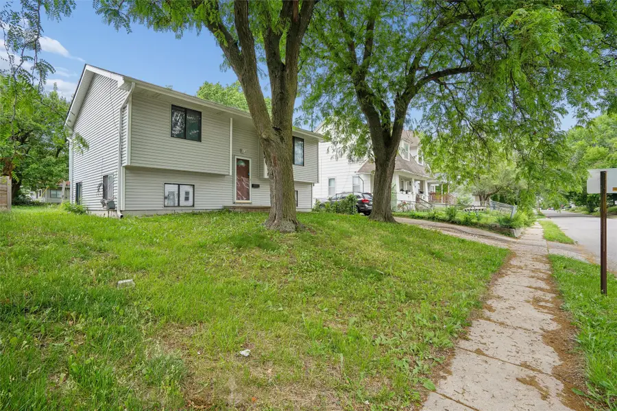 1256 10th Street, Des Moines, IA 50314 - #2