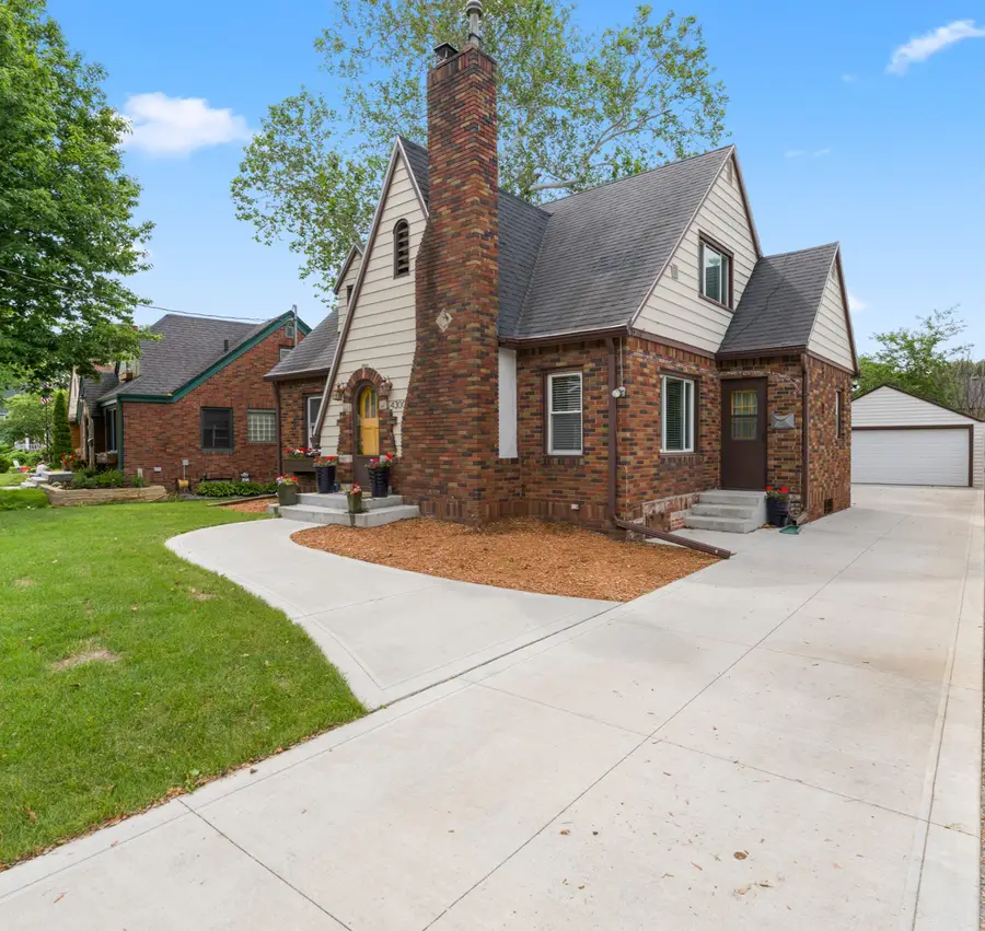4300 Holland Drive, Des Moines, IA 50310 - #2
