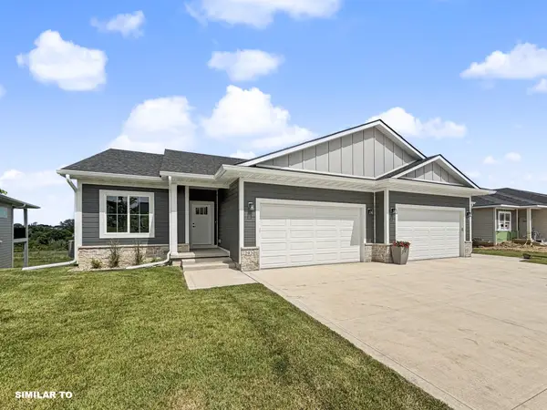2946 Lake Hill Drive, Des Moines, IA 50320