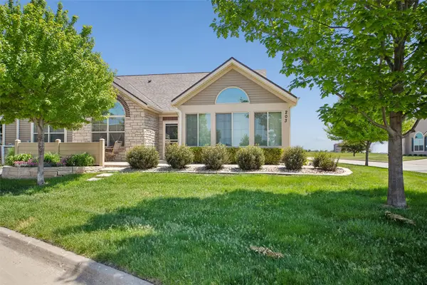 3305 SE Glenstone Drive #203, Grimes, IA 50111