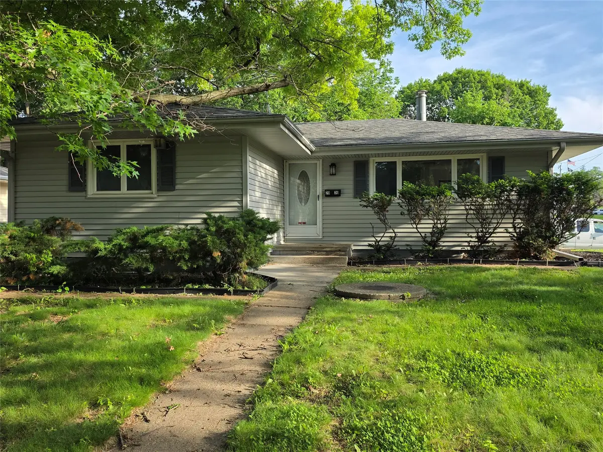 2926 Garden Ridge, Des Moines, IA 50310 - #1