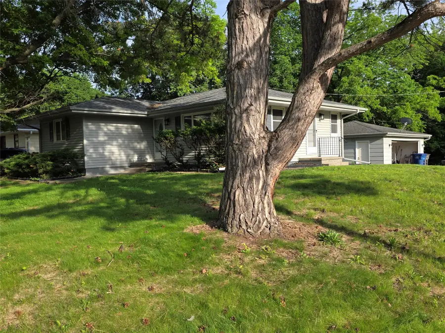 2926 Garden Ridge, Des Moines, IA 50310 - #2