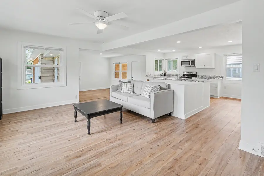 415 Peace Street, Pella, IA 50219 - #3