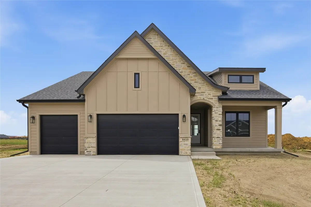 1610 NW Parkside Lane, Waukee, IA 50263 - #1