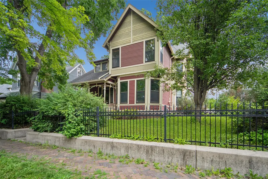 821 16th Street, Des Moines, IA 50314 - #2