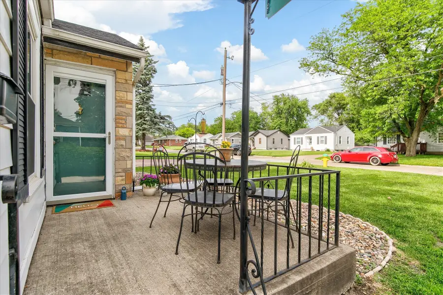 3616 37th Street, Des Moines, IA 50310 - #2