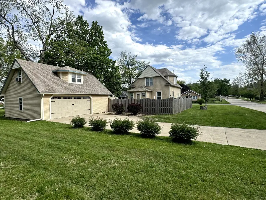 519 W Filmore Street, Winterset, IA 50273 - #3
