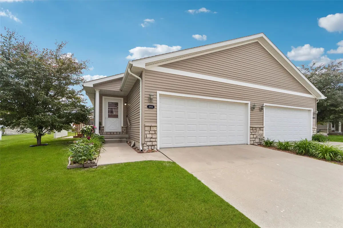 2812 Orinoco Court Sw, Altoona, IA 50009 - #1