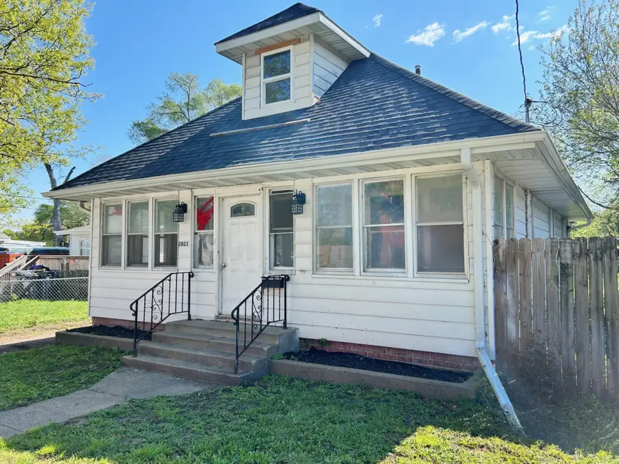 2023 SE 6th Street, Des Moines, IA 50315 - #2