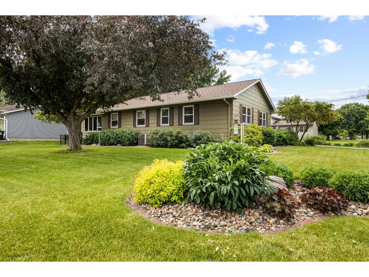 617 SE 11th Street, Ankeny, IA 50021 - #1