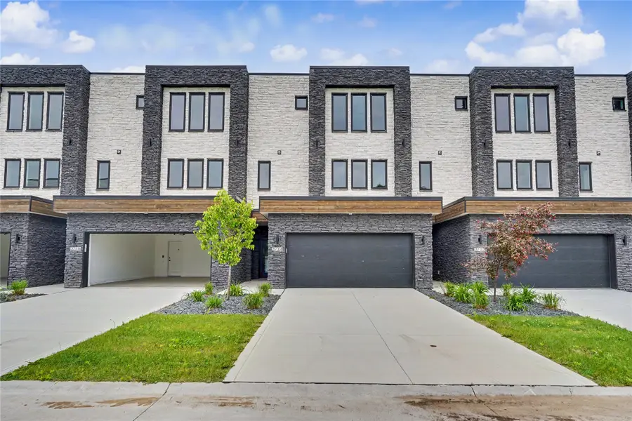 2724 Fleur Drive, Des Moines, IA 50321 - #2