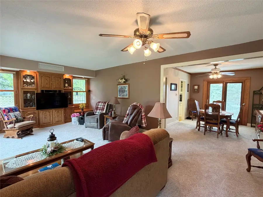2244 N 4th Avenue W #1, Newton, IA 50208 - #2