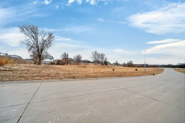 224 Alder Boulevard, Pleasant Hill, IA 50327