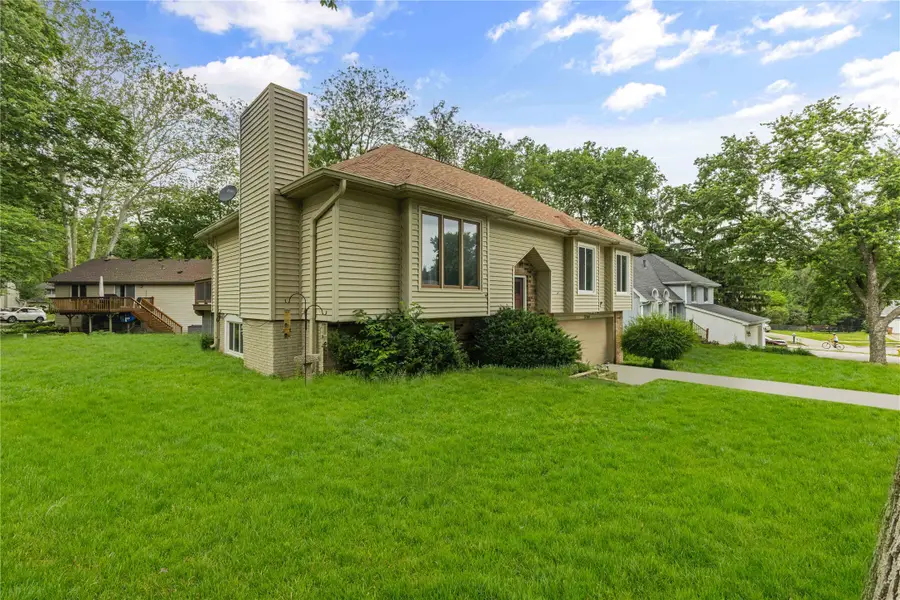 1788 NW 104th Street, Clive, IA 50325 - #3