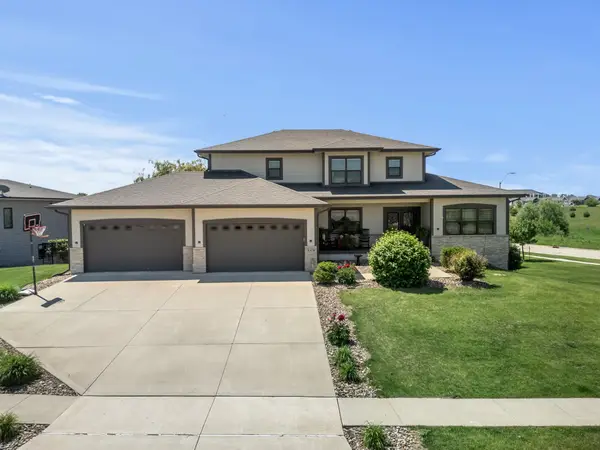 8378 Aspen Drive, West Des Moines, IA 50266