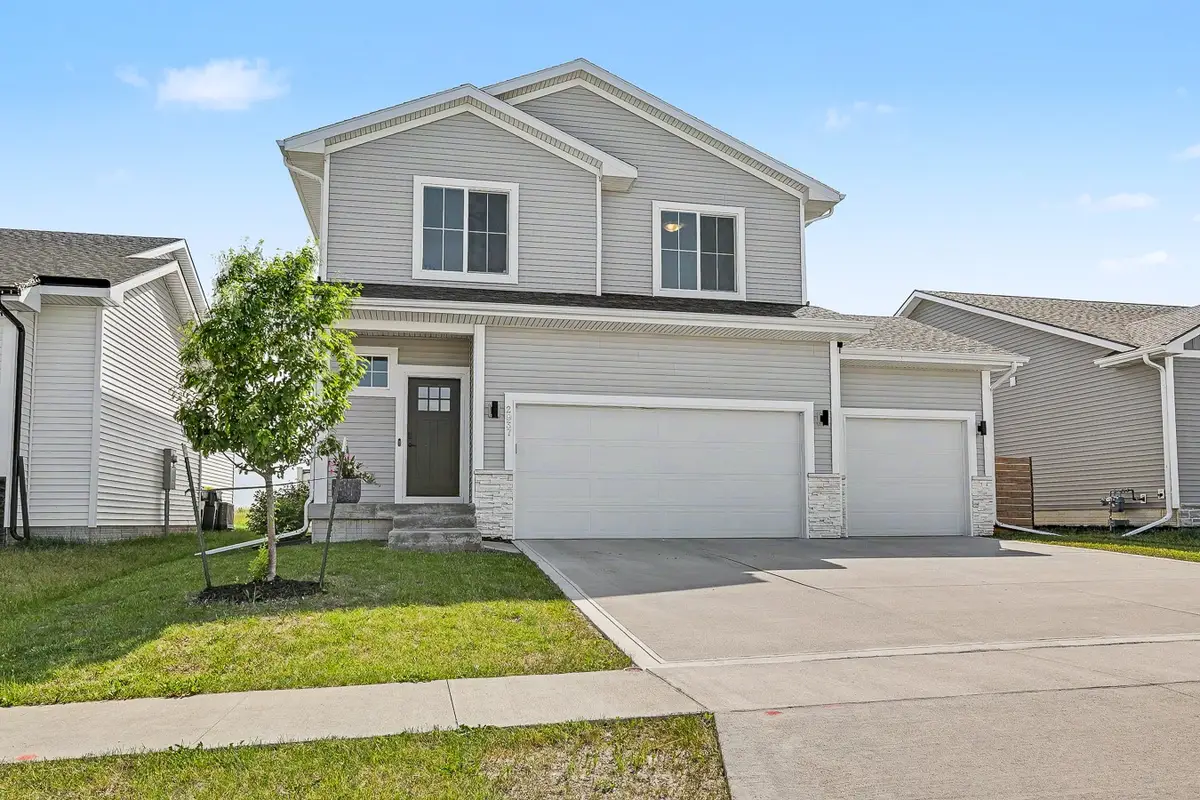 2937 Indigo Lane, Pella, IA 50219 - #1