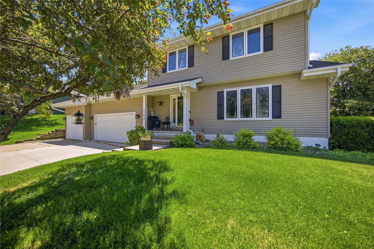 1752 NW 101st Street, Clive, IA 50325 - #1