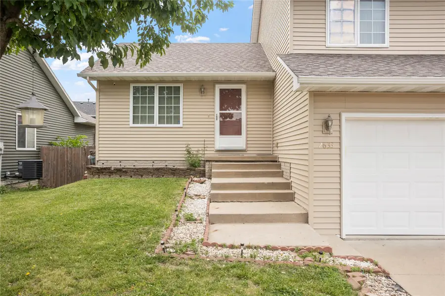 2633 Whispering Ridge Drive, Des Moines, IA 50320 - #2
