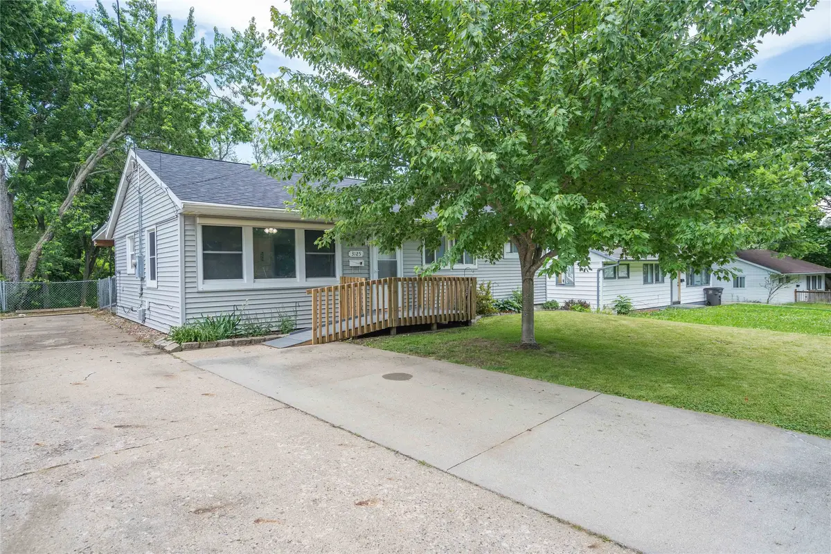 3125 SW 2nd Street, Des Moines, IA 50315 - #1