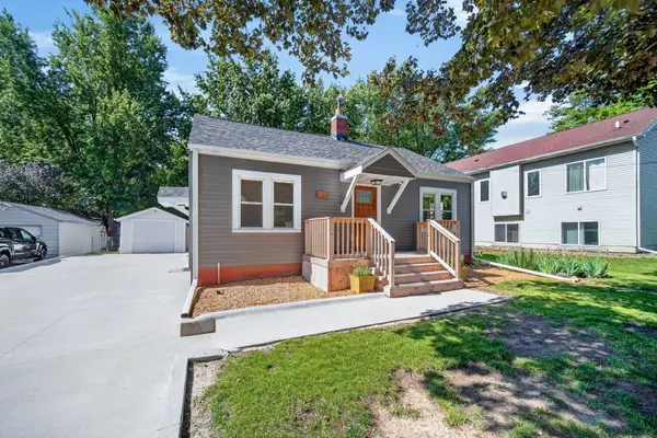 3416 Hickman Road, Des Moines, IA 50310