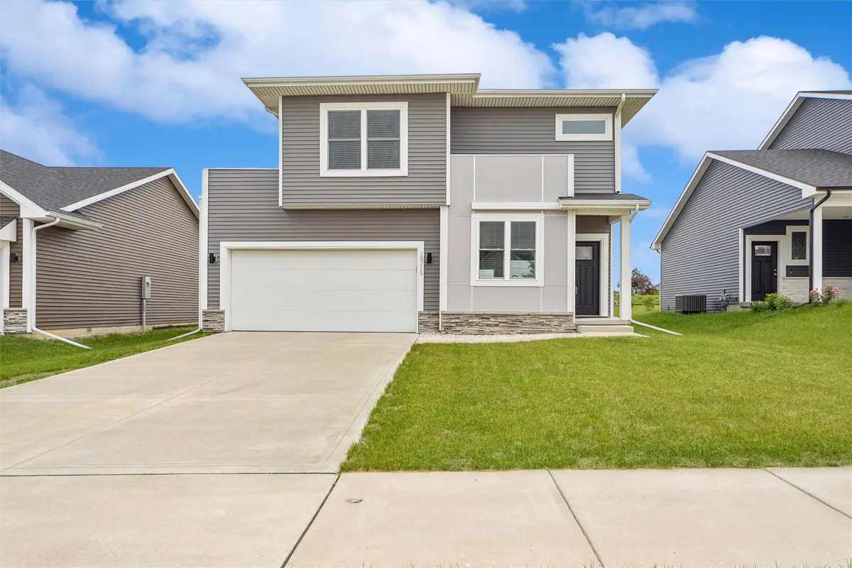 15215 Deerview Drive, Urbandale, IA 50323 - #1