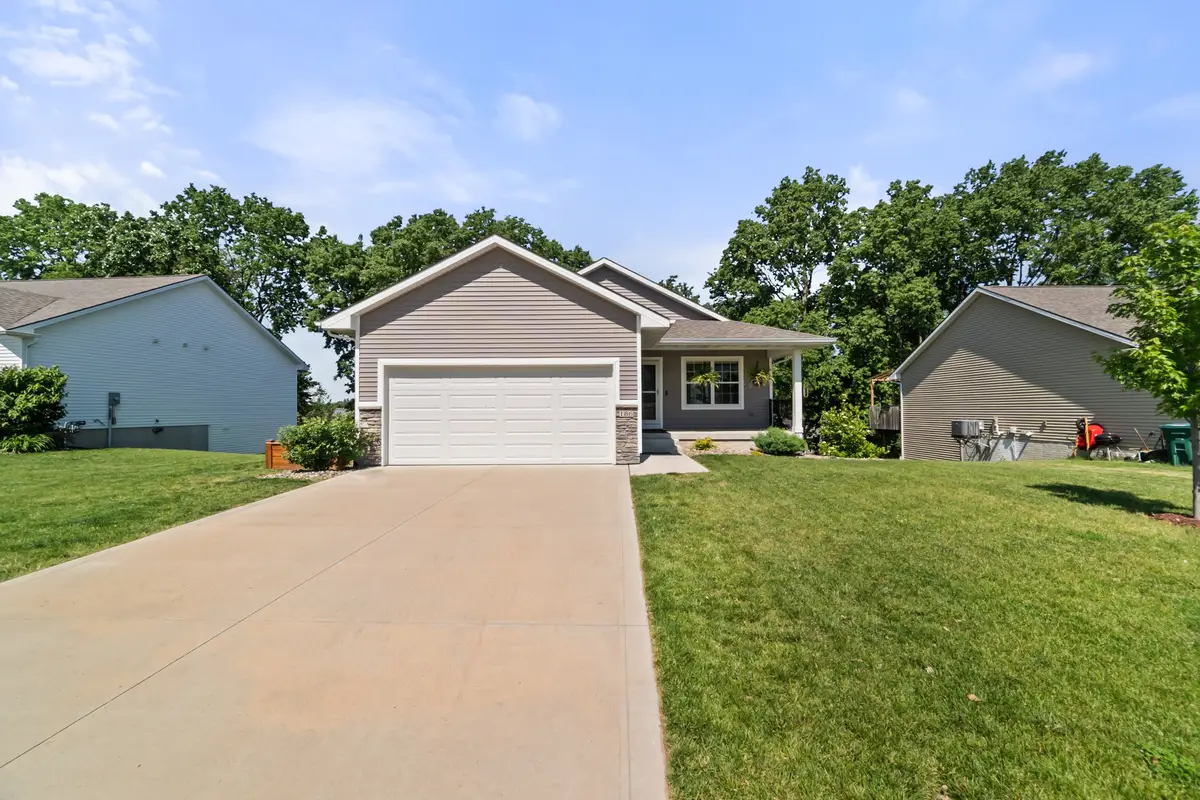 186 NE 56th Street, Pleasant Hill, IA 50327 - #1