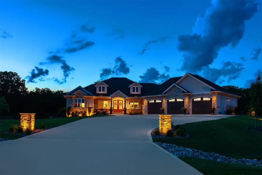 11174 NW 108th Court, Granger, IA 50109 - #2