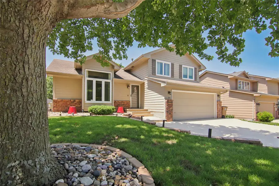 344 58th Court, West Des Moines, IA 50266 - #2