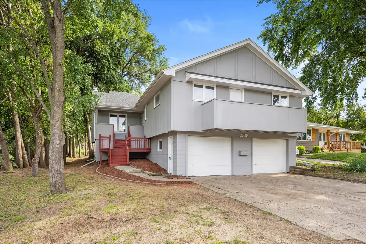 2705 Fairlawn Drive, West Des Moines, IA 50265 - #1