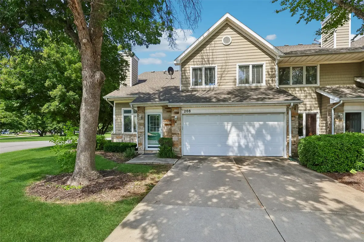 811 Burr Oaks Drive #208, West Des Moines, IA 50266 - #1