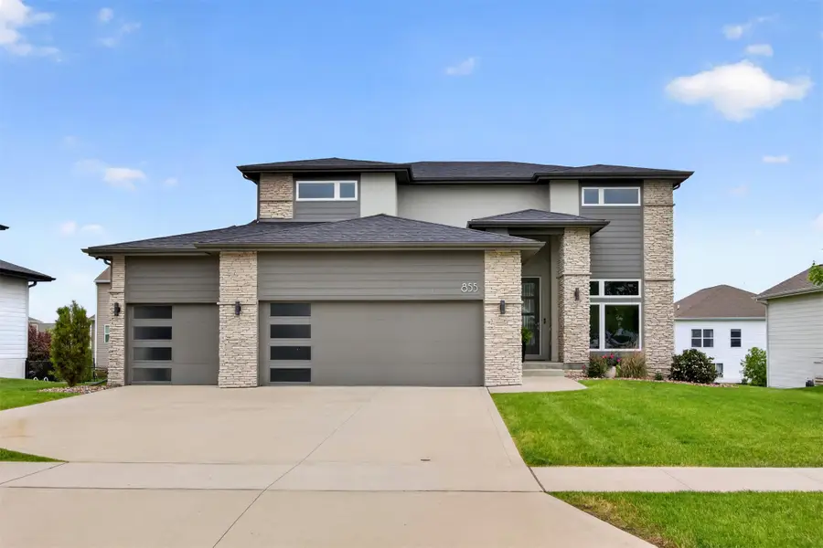 855 Sandstone Point, Waukee, IA 50263 - #2