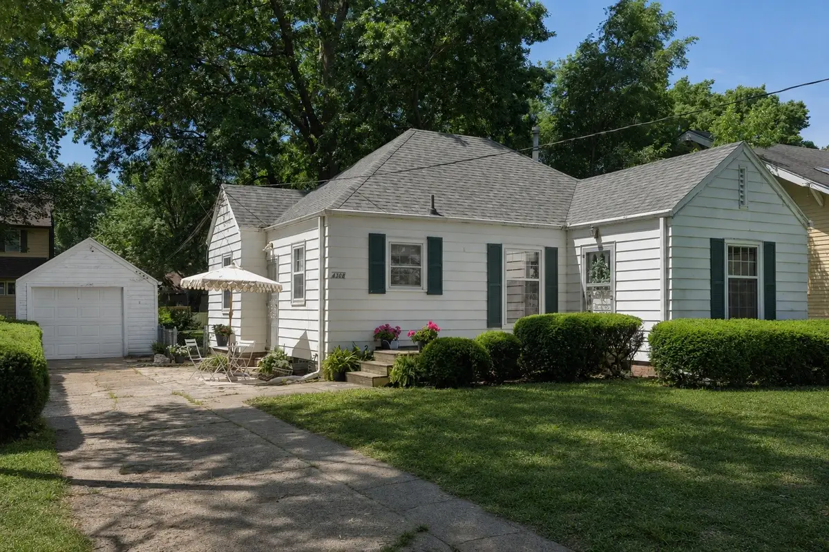 4308 Ovid Avenue, Des Moines, IA 50310 - #1