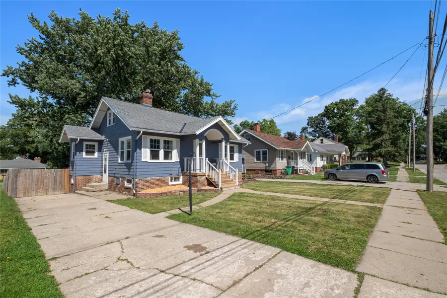 719 W 7th Street S, Newton, IA 50208 - #2