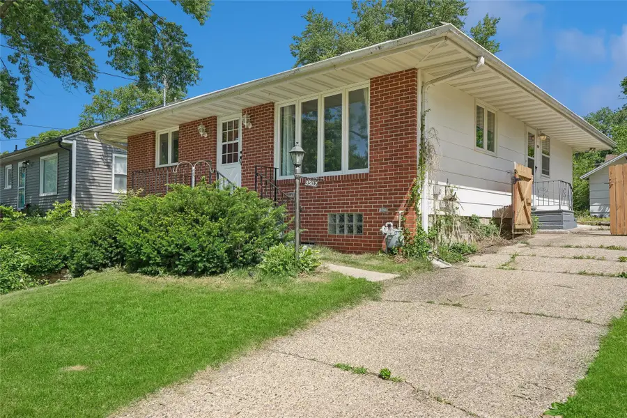 3507 Jefferson Avenue, Des Moines, IA 50310 - #2