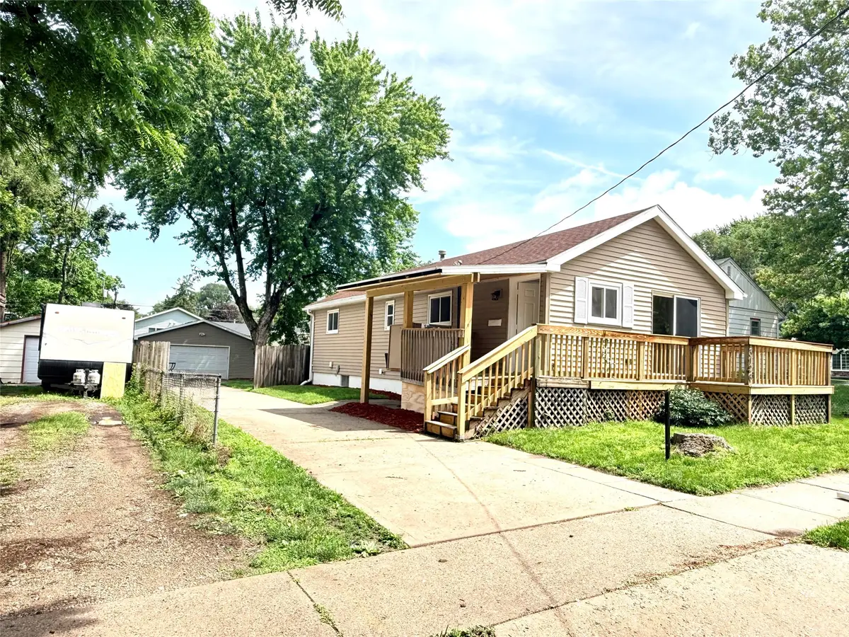3126 State Avenue, Des Moines, IA 50317 - #1