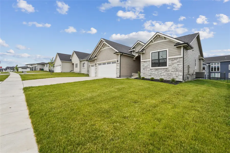 17829 Valley View Drive, Clive, IA 50325 - #3