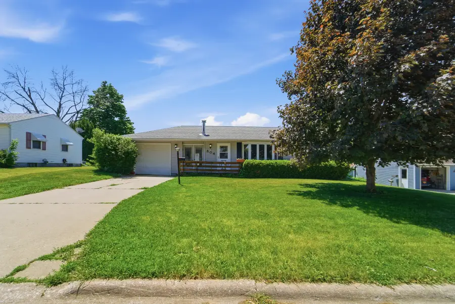 804 N Court Street, Toledo, IA 52342 - #3