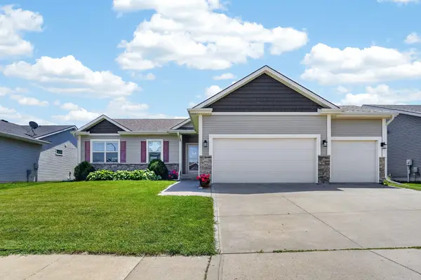 9774 Cedarwood Drive, West Des Moines, IA 50266
