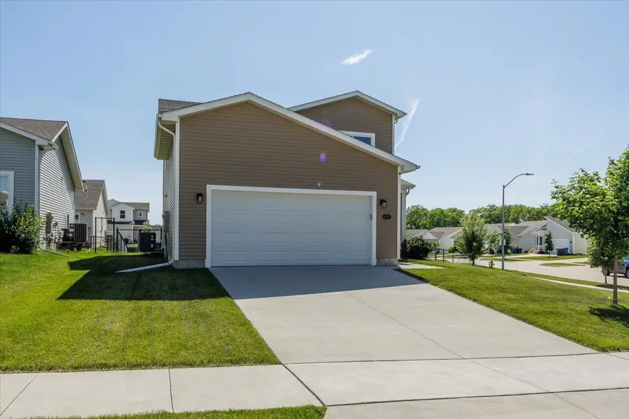 4420 E 44th Street, Des Moines, IA 50317 - #2