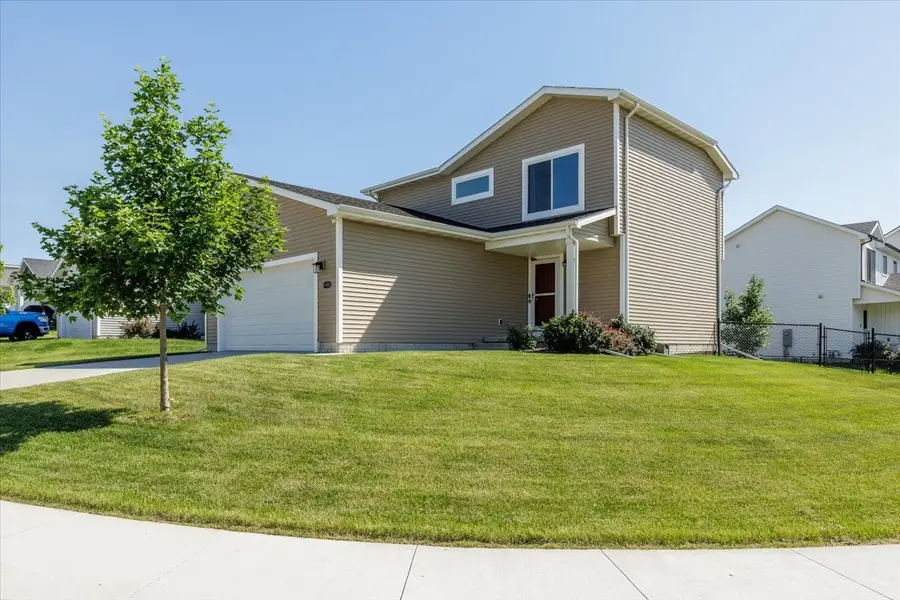 4420 E 44th Street, Des Moines, IA 50317 - #3