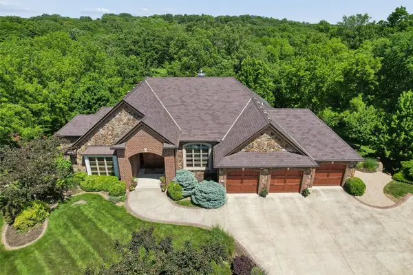 470 Painted Woods Drive, Waukee, IA 50263