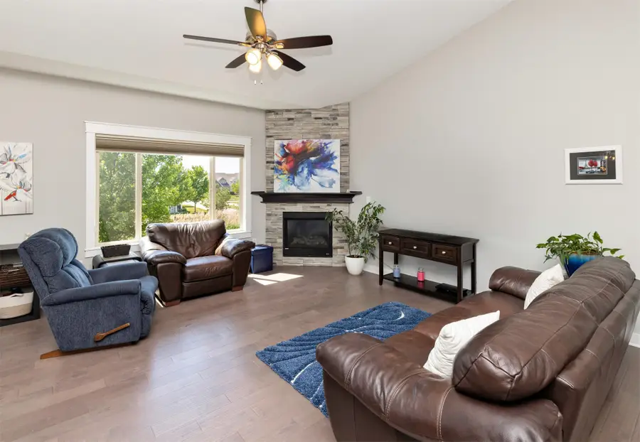 1880 SE Waddell Way, Waukee, IA 50263 - #3