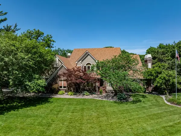 215 S 33rd Street, West Des Moines, IA 50265