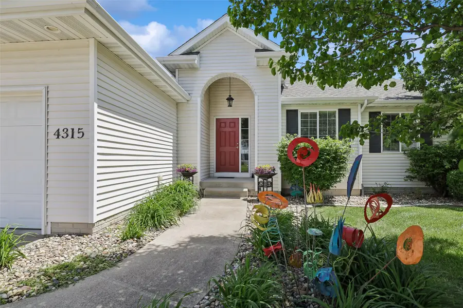 4315 127th Street, Urbandale, IA 50323 - #2