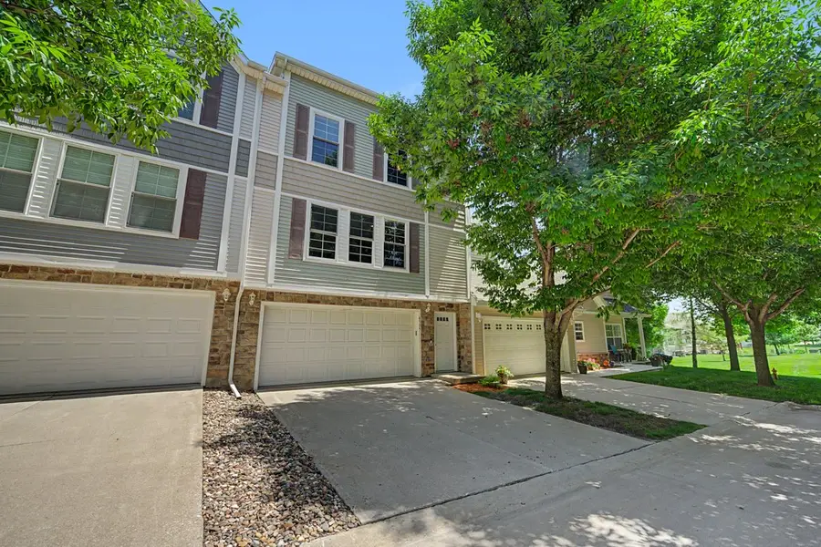 4305 153rd Place, Urbandale, IA 50323 - #2