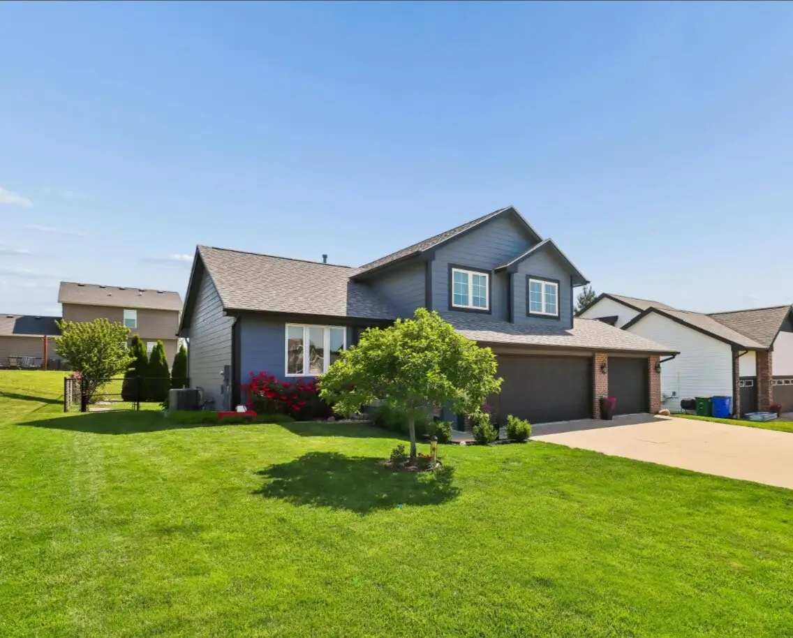 1506 W Jackson Avenue, Indianola, IA 50125 - #1