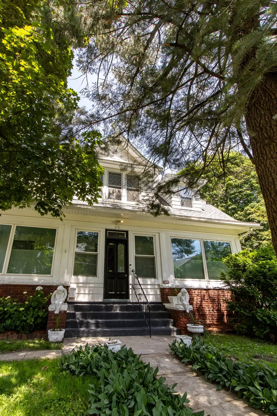 3719 Cottage Grove Avenue, Des Moines, IA 50311 - #2