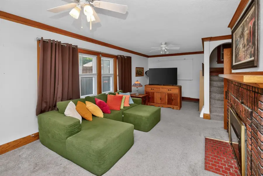 825 Maxwelton Drive, Des Moines, IA 50315 - #2