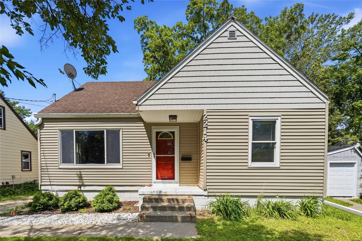 2214 50th Street, Des Moines, IA 50310 - #1