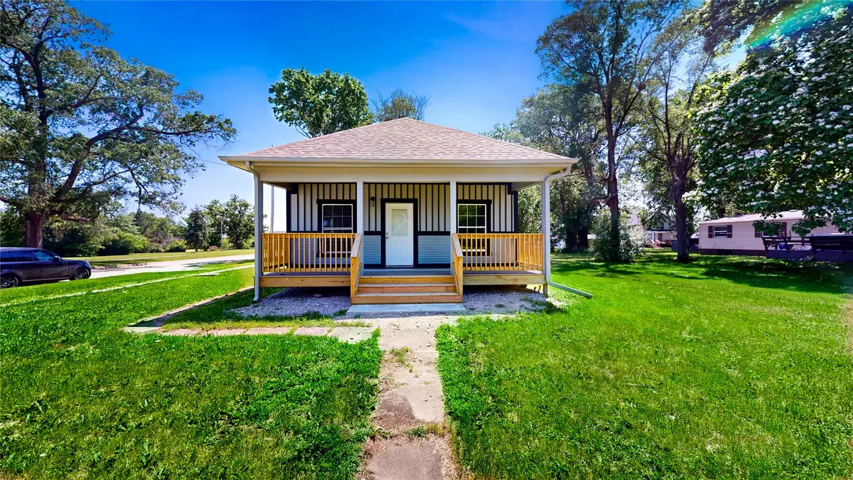 416 E D Main Street, Melcher Dallas, IA 50062 - #1